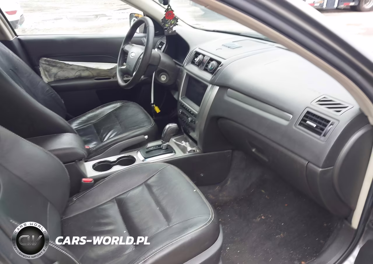 2010 Ford Fusion Hybrid VIN:3FADP0L36AR288746 - 5