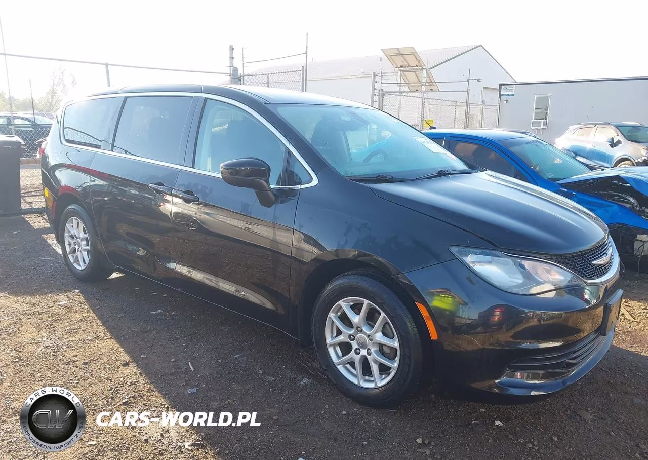 2017 Chrysler Pacifica Touring VIN:2C4RC1DG5HR517372 - 1