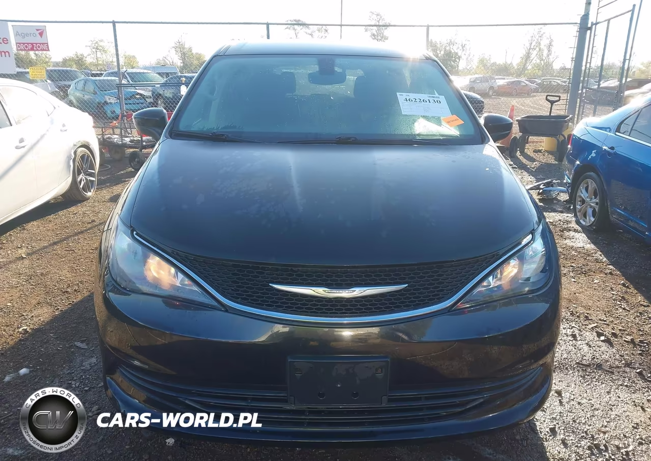2017 Chrysler Pacifica Touring VIN:2C4RC1DG5HR517372 - 13