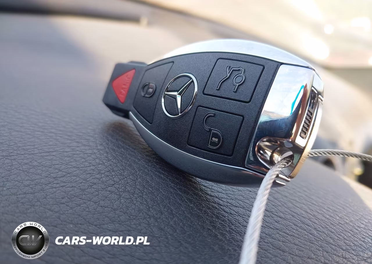 2008 Mercedes-Benz Clk 550 VIN:WDBTK72F38T096037 - 11