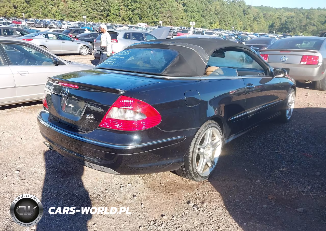 2008 Mercedes-Benz Clk 550 VIN:WDBTK72F38T096037 - 4