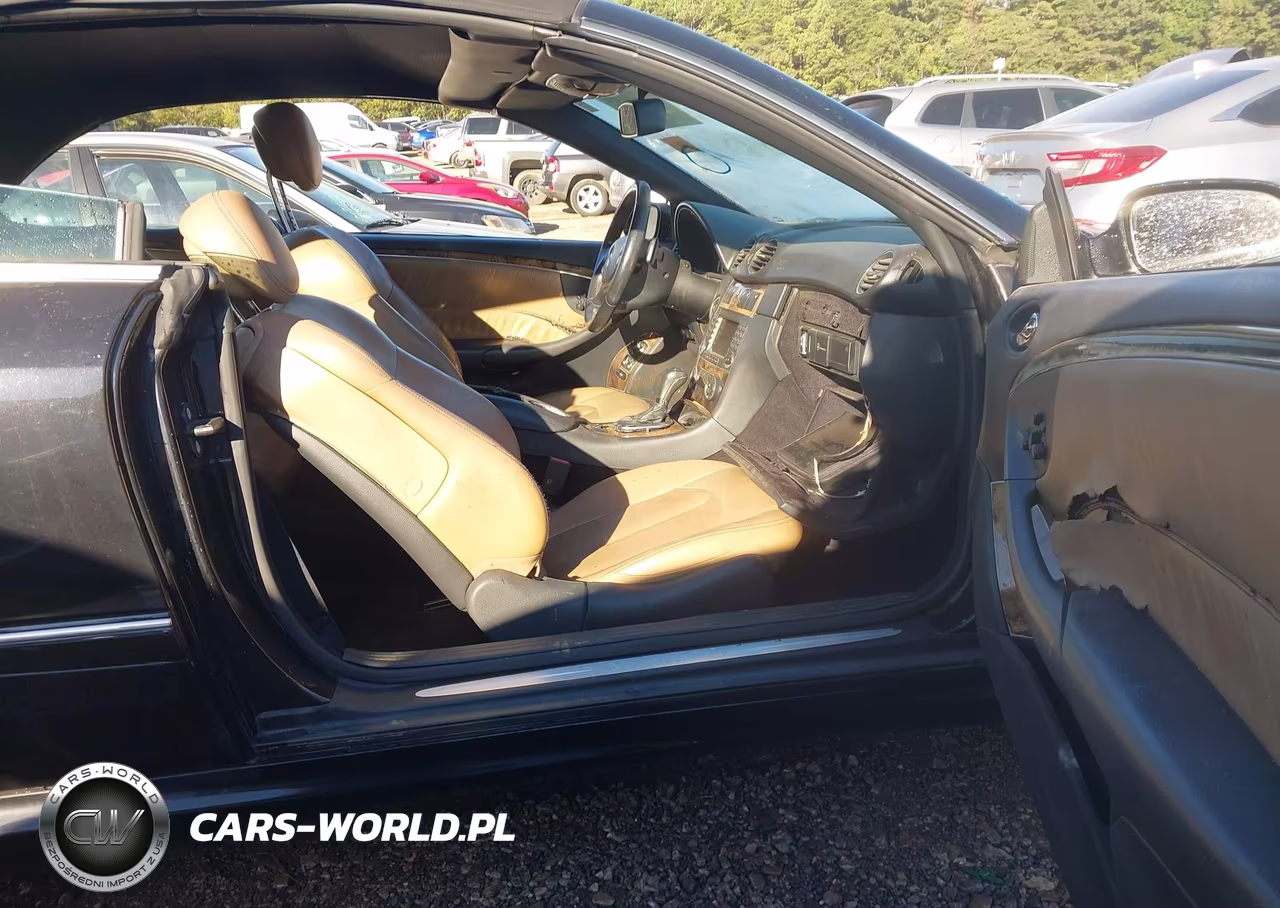 2008 Mercedes-Benz Clk 550 VIN:WDBTK72F38T096037 - 5