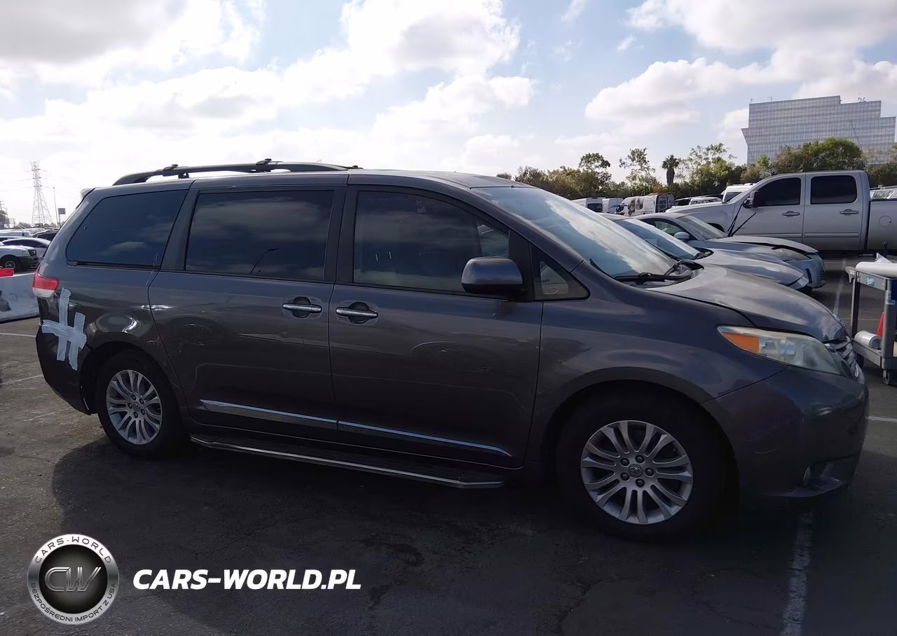 2012 Toyota Sienna Xle V6 8 Passenger VIN:5TDYK3DC3CS214811 - 13