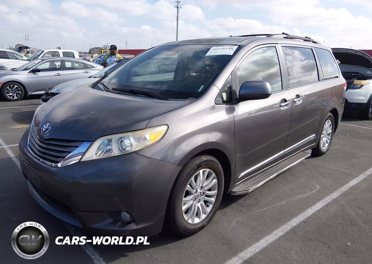 2012 Toyota Sienna Xle V6 8 Passenger VIN:5TDYK3DC3CS214811 - 2