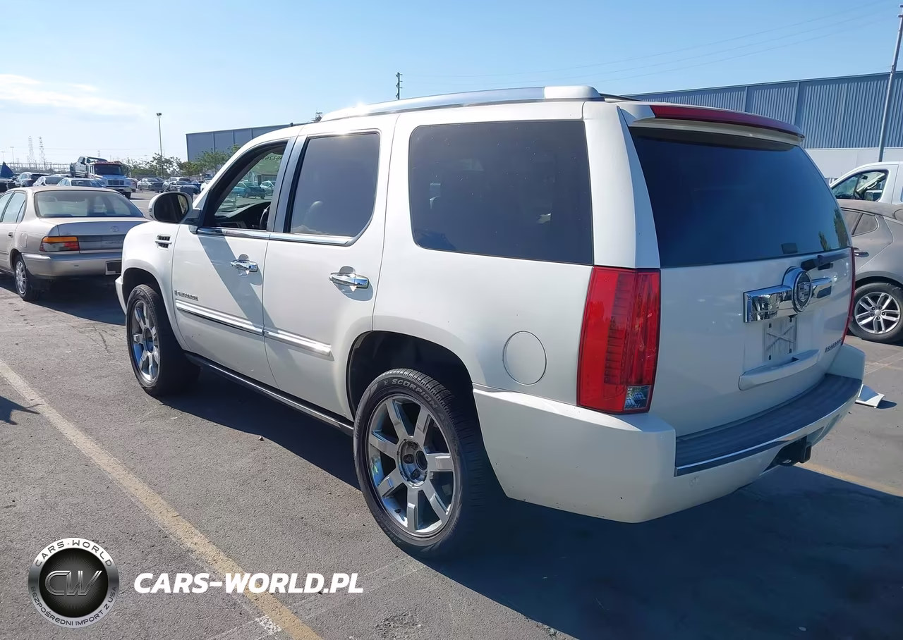 2008 Cadillac Escalade Standard VIN:1GYFK63858R100797 - 3
