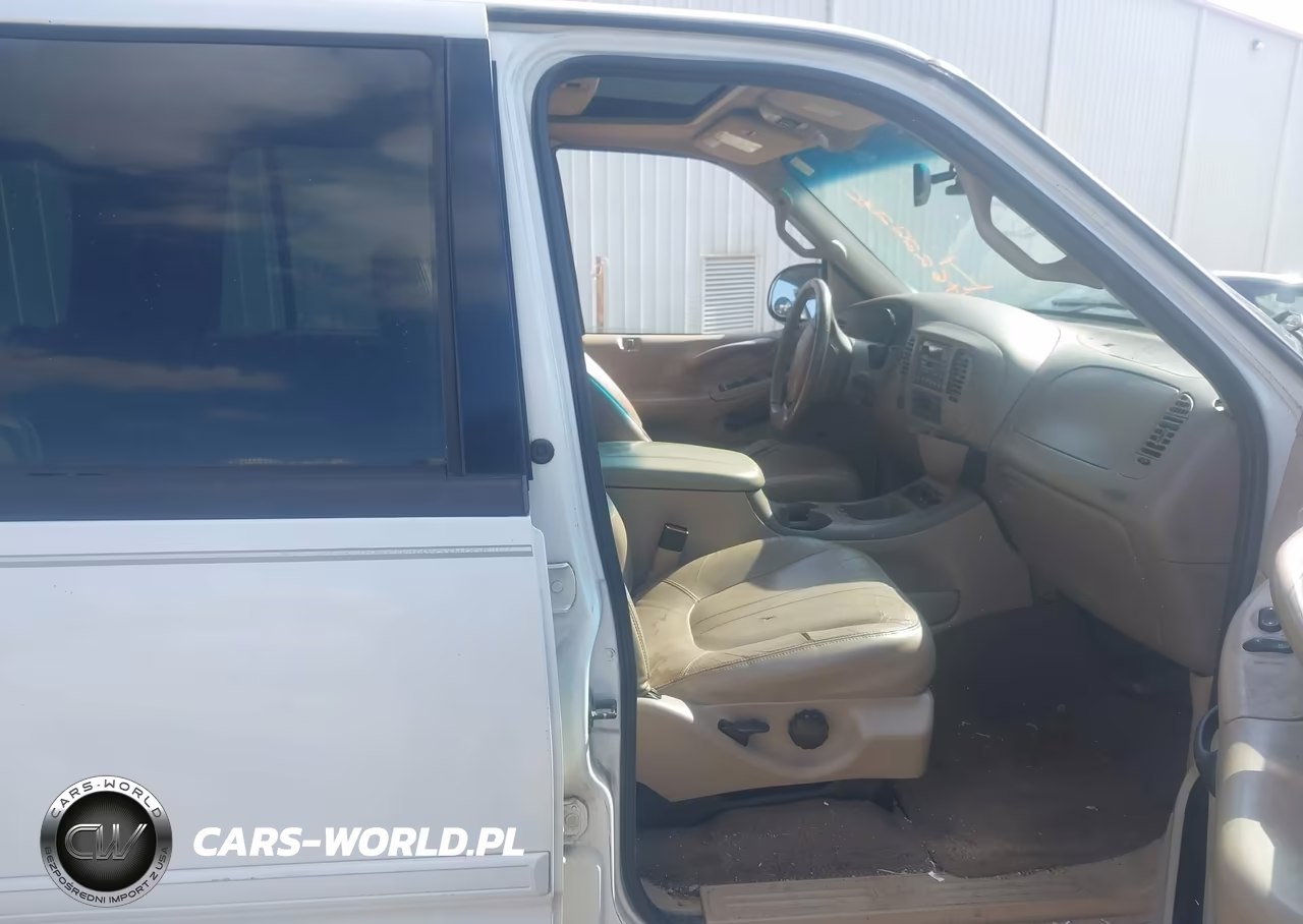 2002 Ford Expedition Eddie Bauer VIN:1FMPU18L62LA07250 - 5
