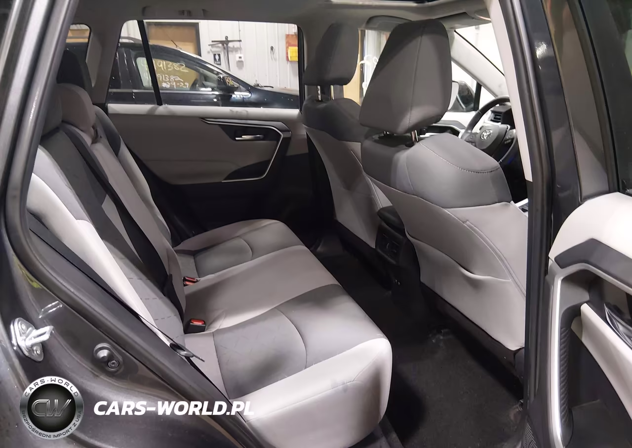2021 Toyota Rav4 Xle VIN:2T3P1RFV8MW140947 - 8
