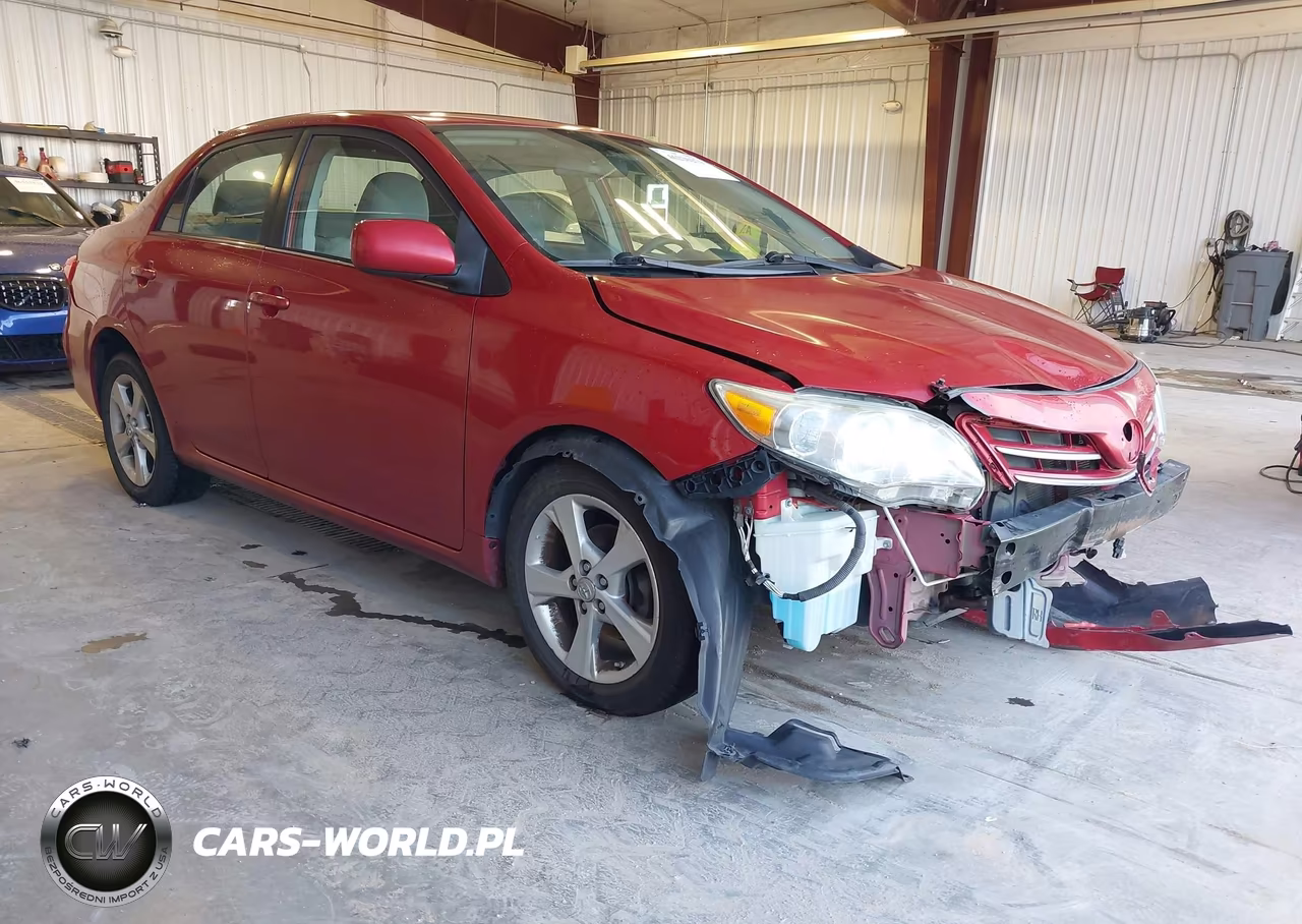 2013 Toyota Corolla Le – zdjęcie 1 z 17