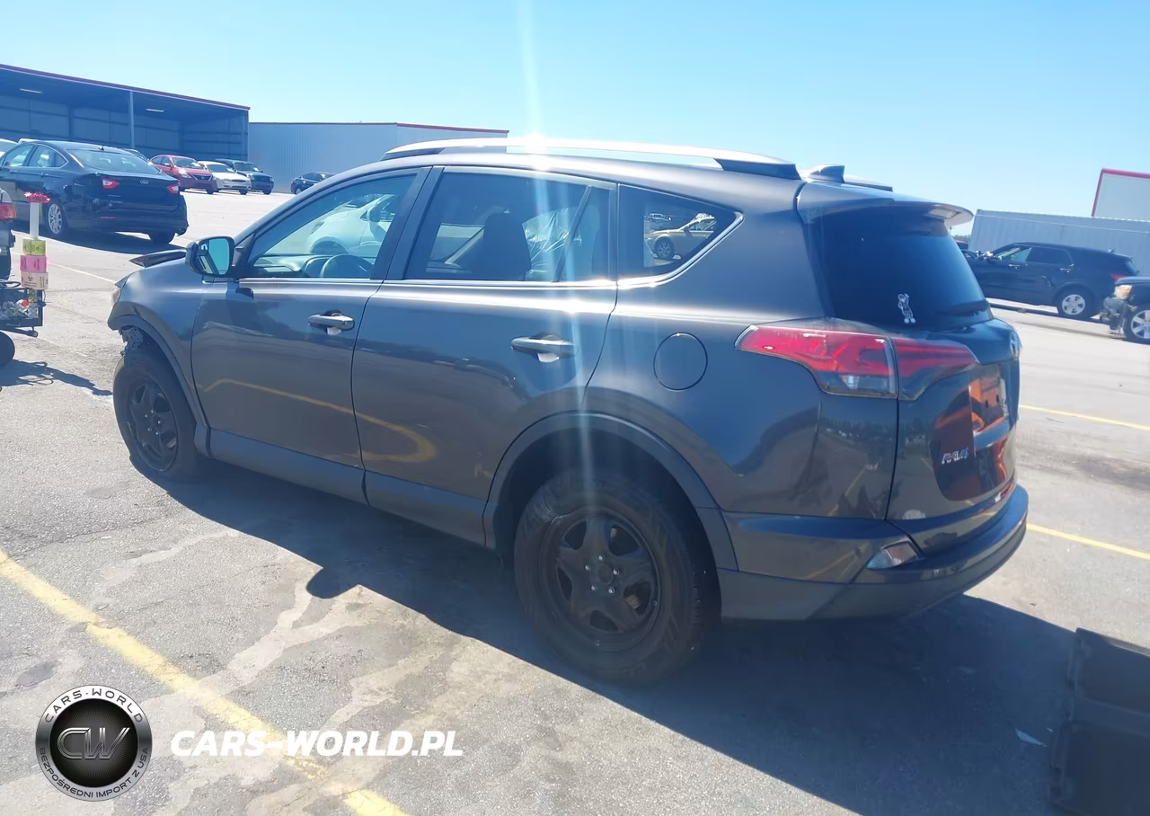 2018 Toyota Rav4 Le VIN:2T3ZFREV9JW520046 - 3