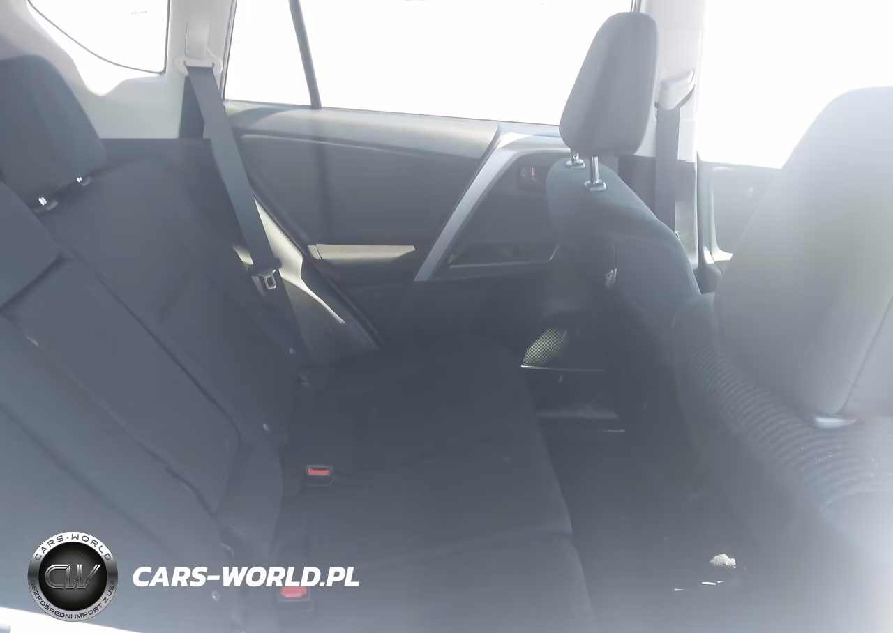 2018 Toyota Rav4 Le VIN:2T3ZFREV9JW520046 - 8