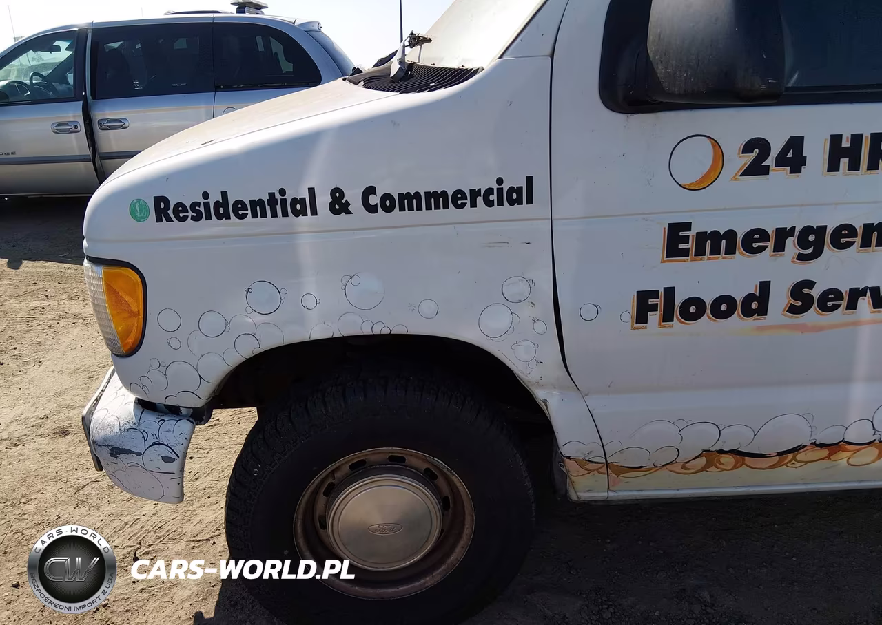 2002 Ford E-150 Commercial-Recreational VIN:1FTRE142X2HA83841 - 12