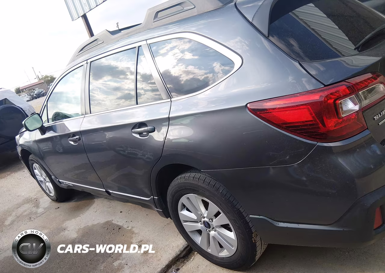 2018 Subaru Outback 2.5I Premium VIN:4S4BSADC6J3217917 - 14