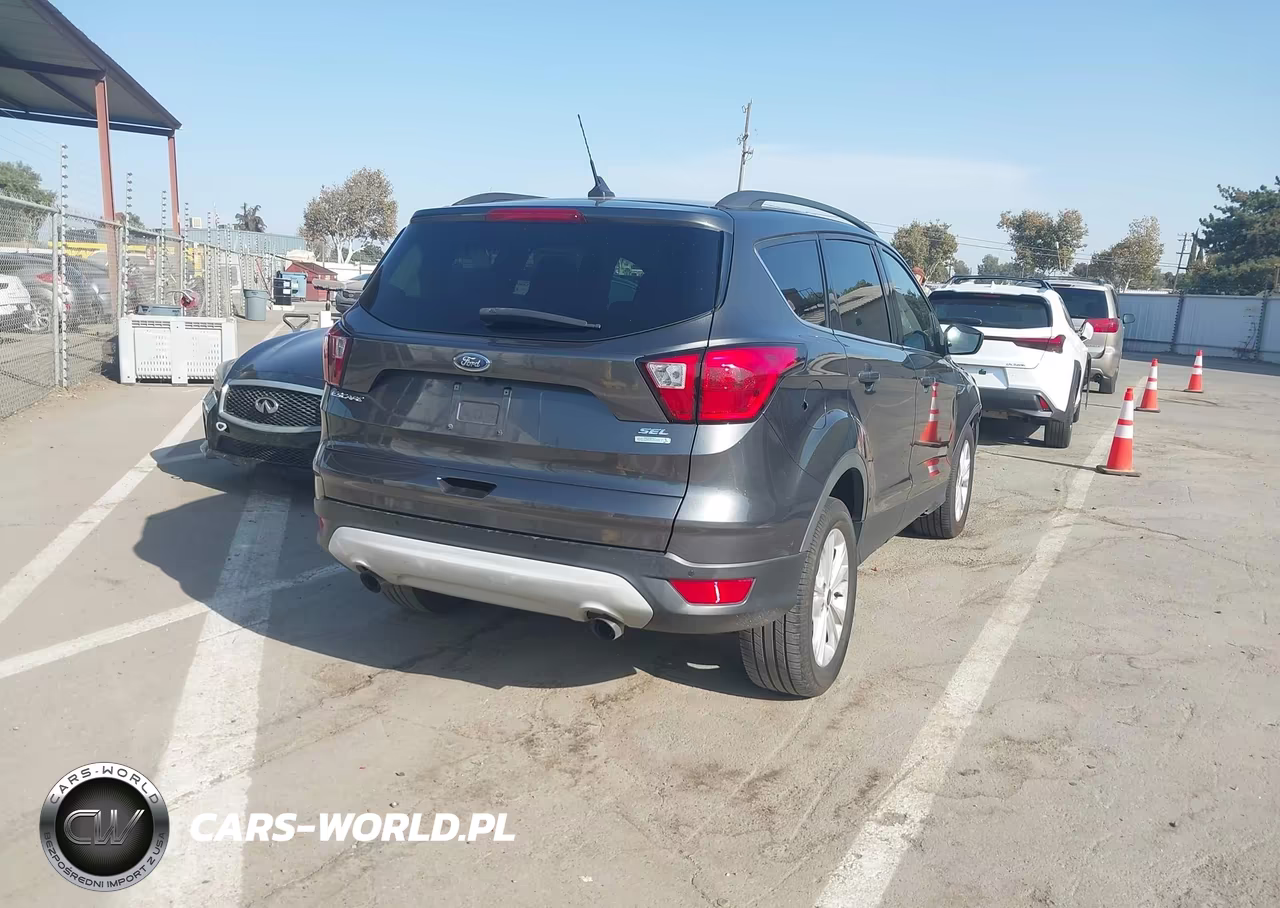 2019 Ford Escape Sel VIN:1FMCU0HD0KUB79656 - 4