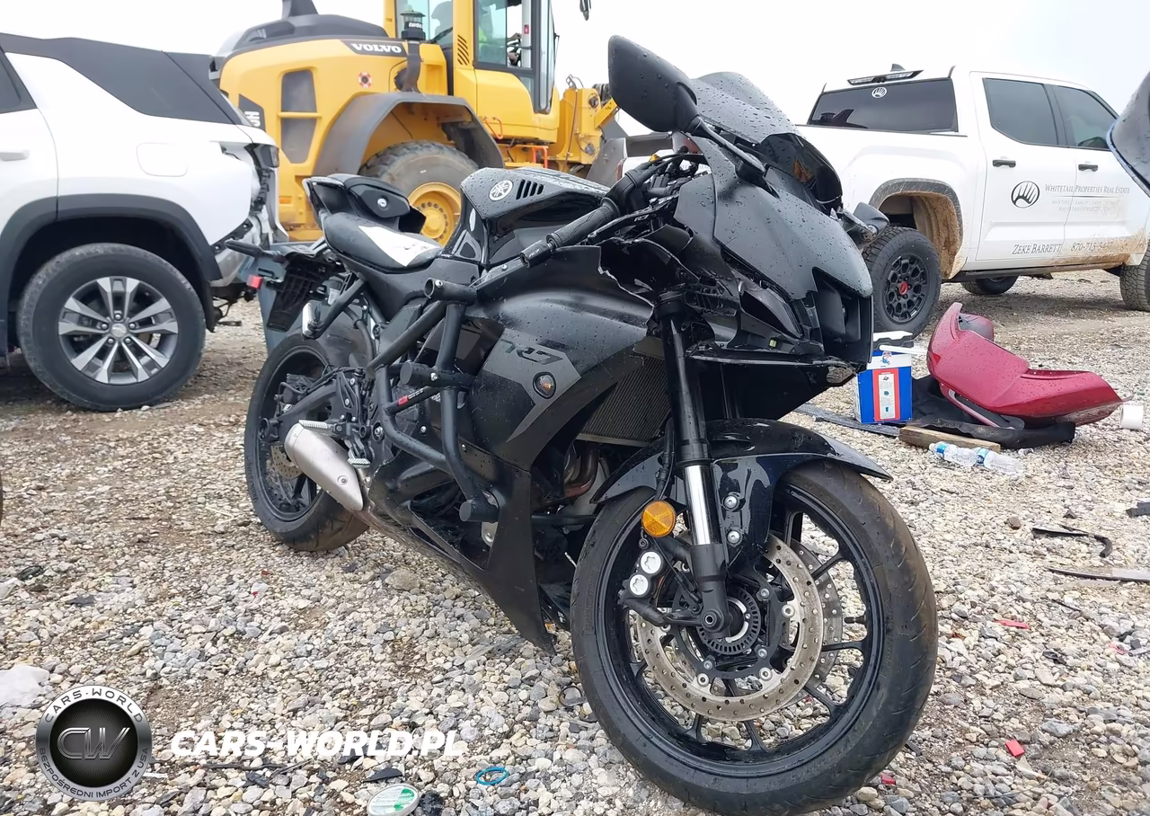 2025 Yamaha Yzfr7