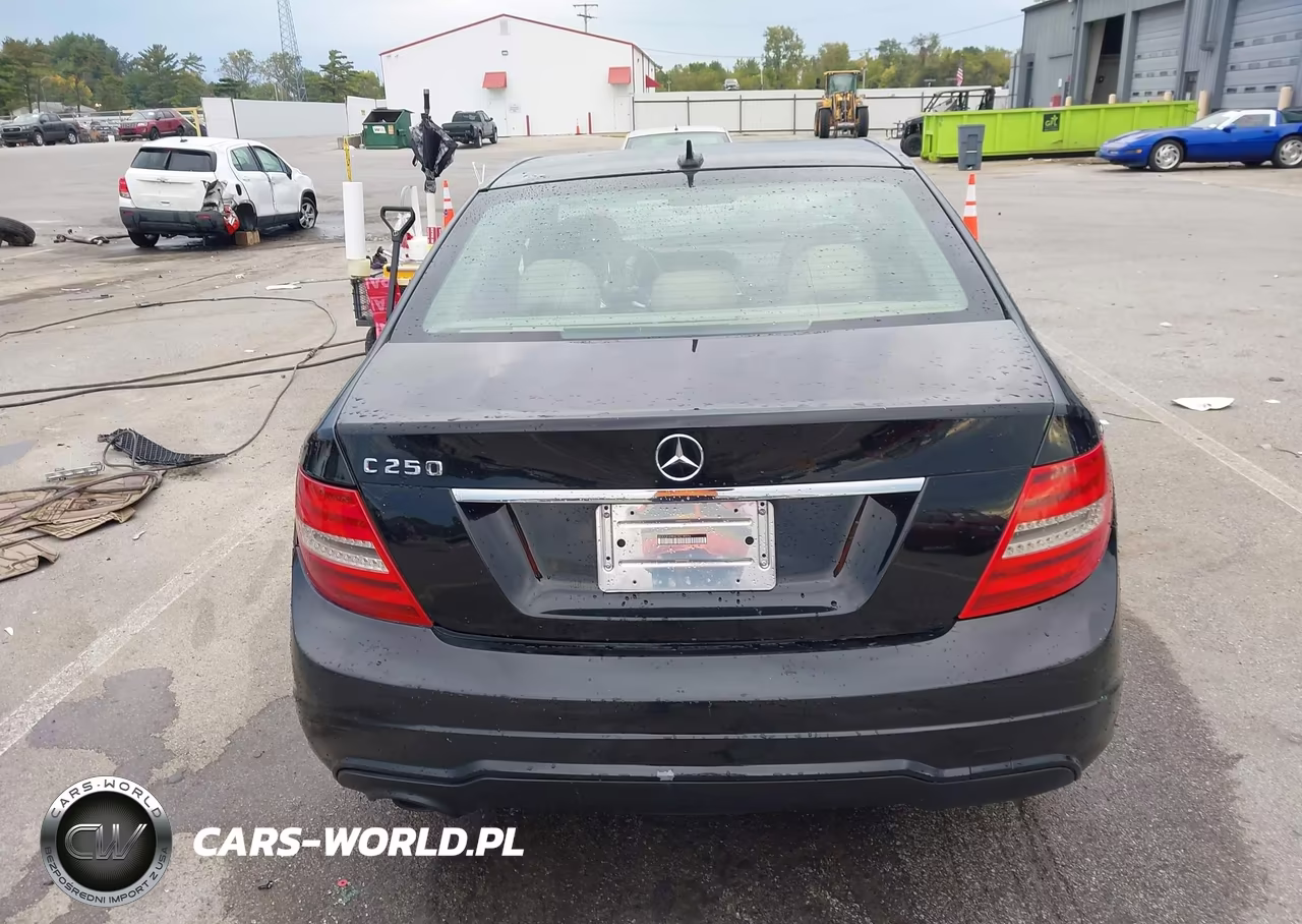 2012 Mercedes-Benz C 250 Sport VIN:WDDGF4HB6CR218556 - 16