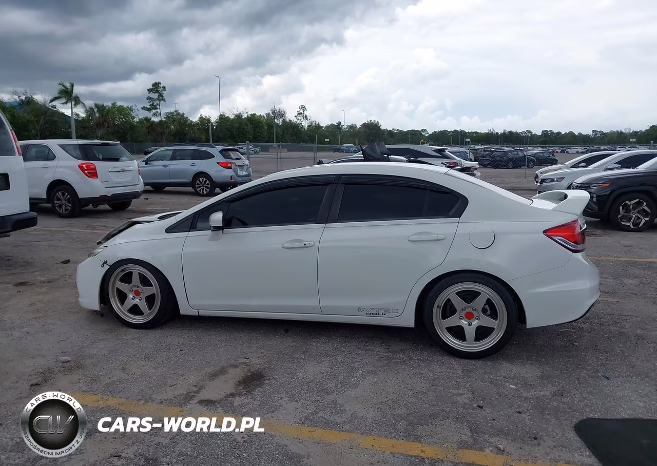 2015 Honda Civic Si VIN:2HGFB6E57FH701328 - 14