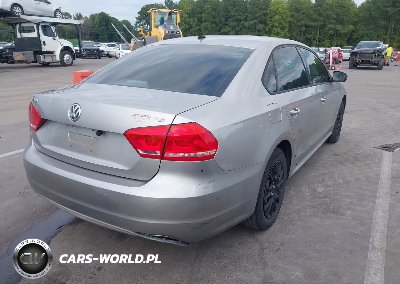 2014 Volkswagen Passat 1.8T S VIN:1VWAS7A33EC094054 - 4