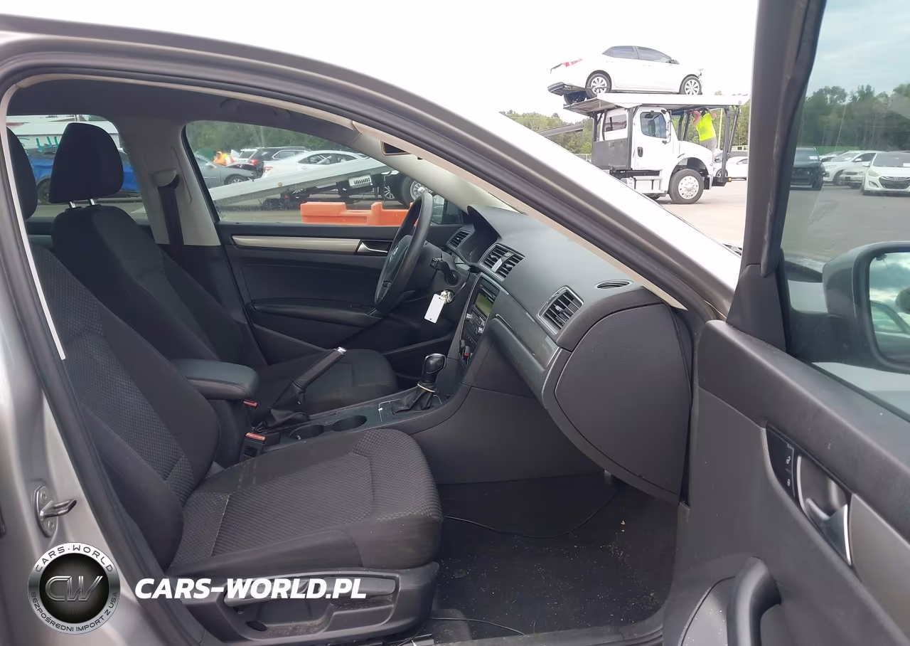 2014 Volkswagen Passat 1.8T S VIN:1VWAS7A33EC094054 - 5
