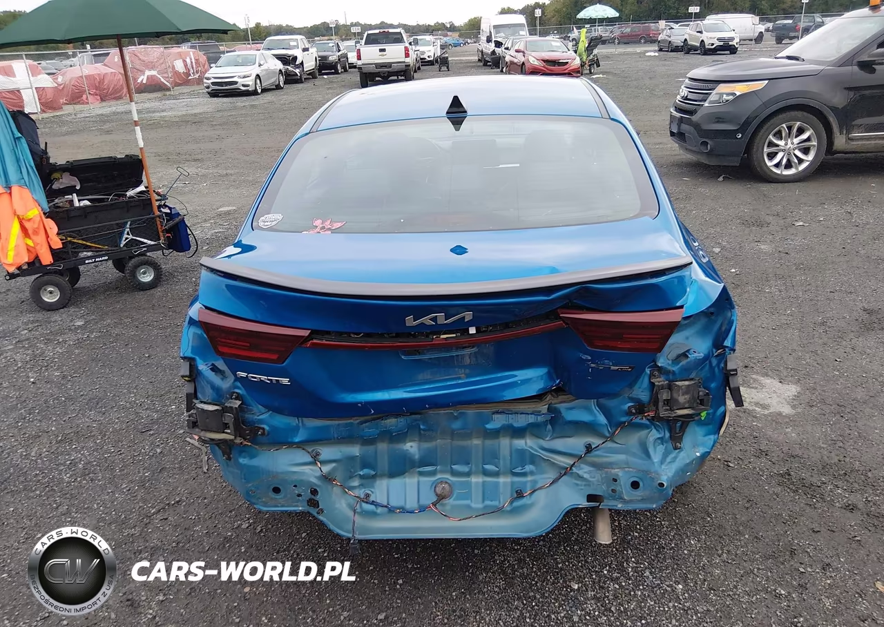 2024 Kia Forte Gt-Line VIN:3KPF54AD8RE733292 - 17