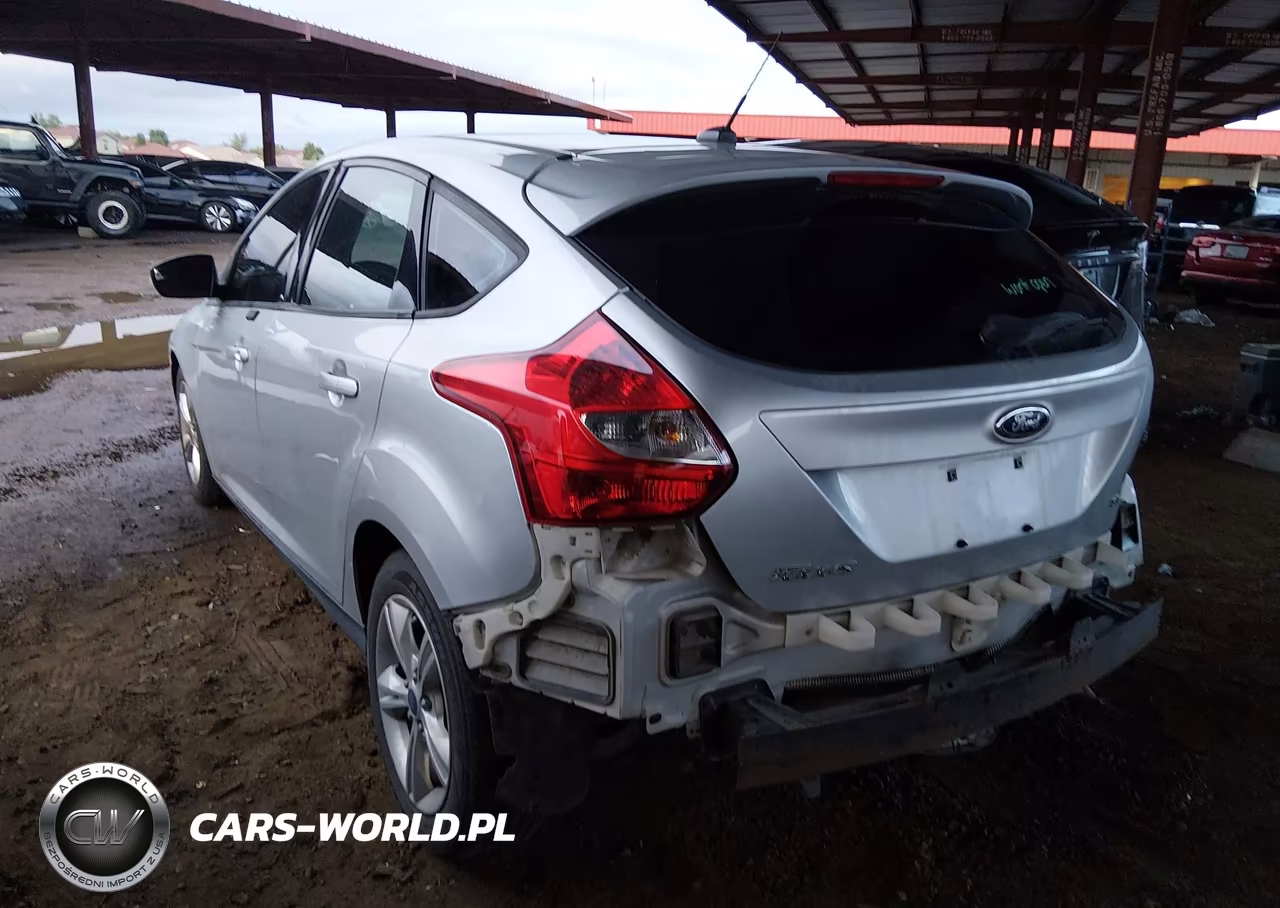 2014 Ford Focus Se VIN:1FADP3K21EL186253 - 3