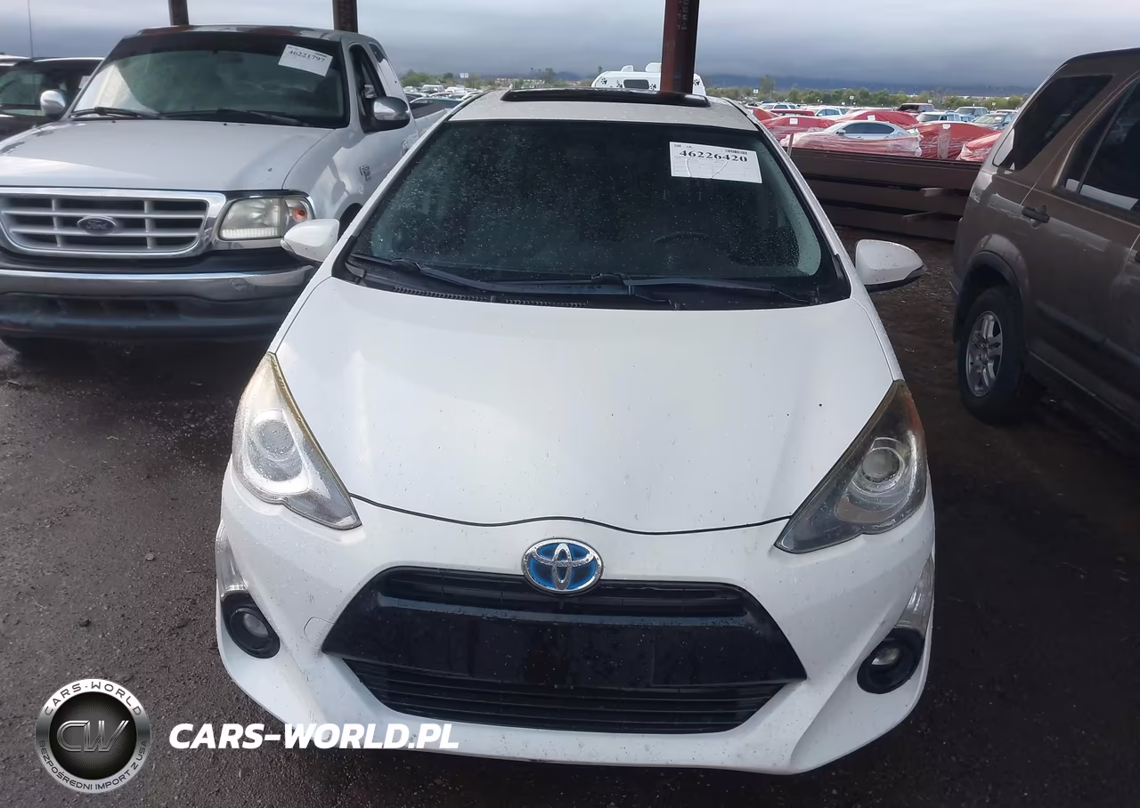 2015 Toyota Prius C Four VIN:JTDKDTB37F1105045 - 6