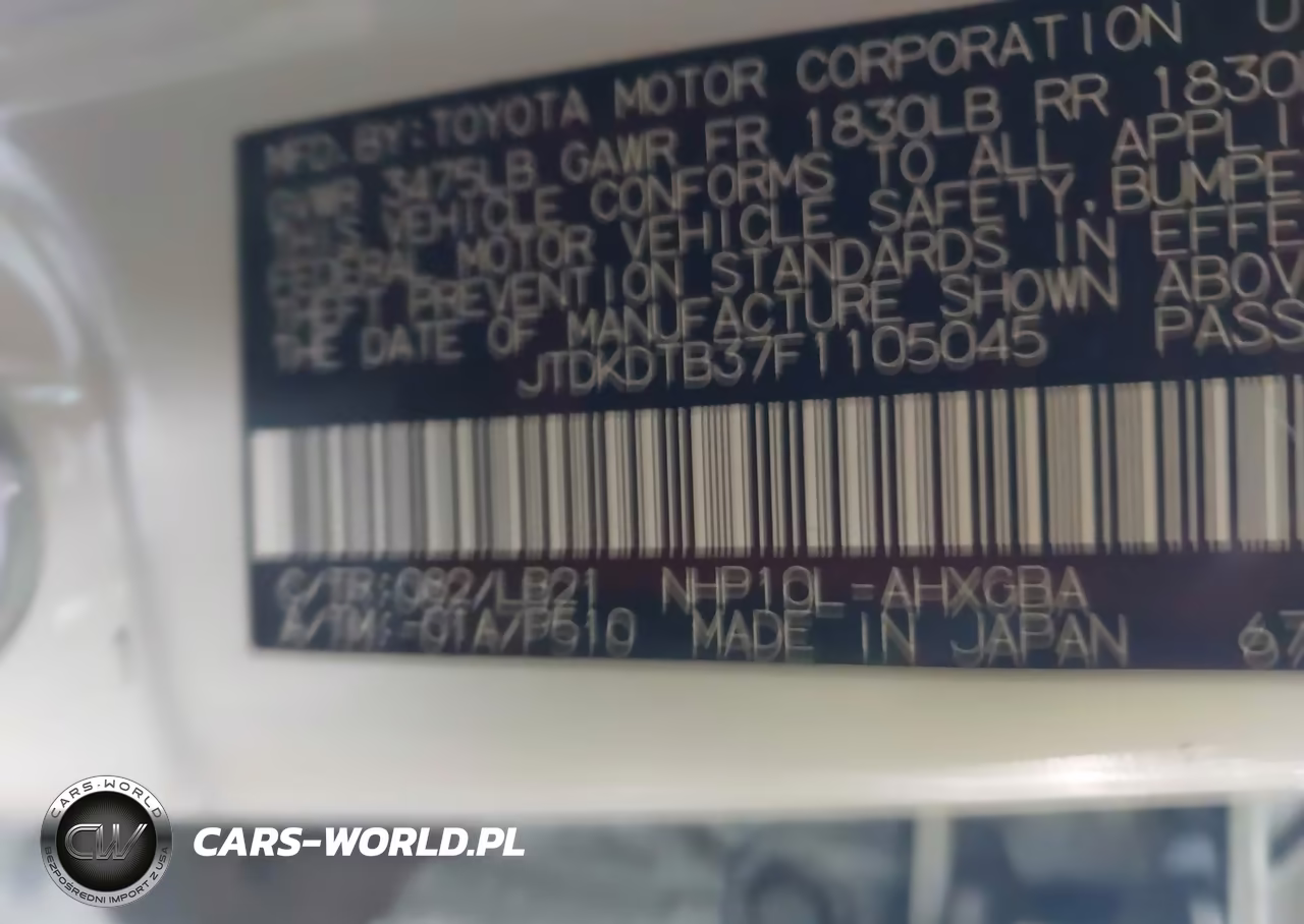2015 Toyota Prius C Four VIN:JTDKDTB37F1105045 - 9