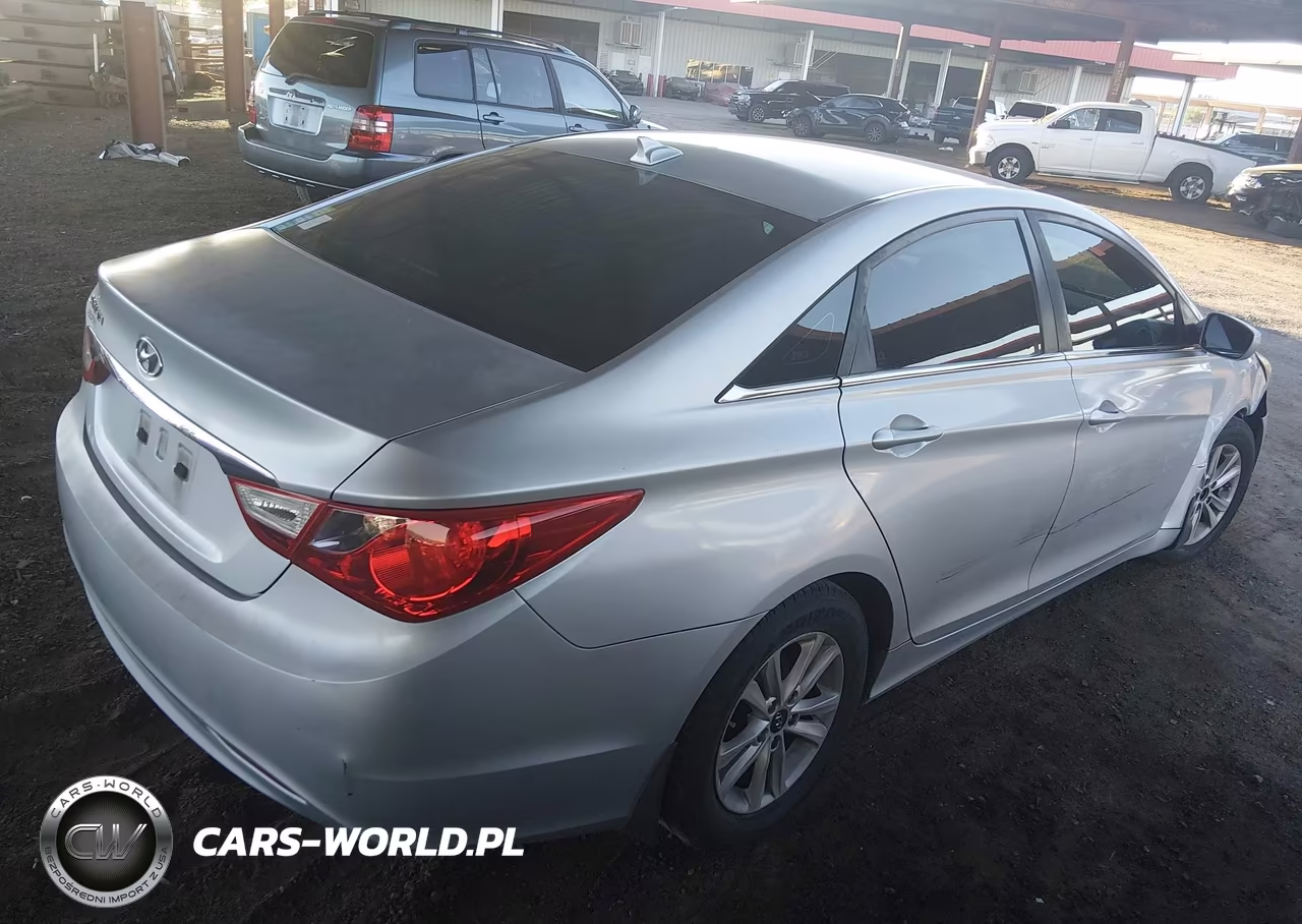 2012 Hyundai Sonata Gls VIN:5NPEB4AC2CH363763 - 4