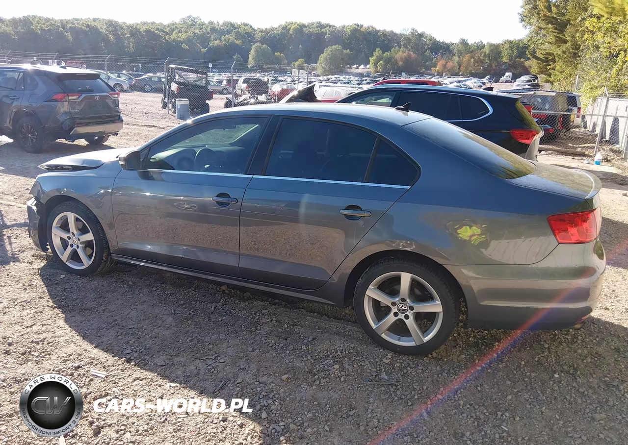 2013 Volkswagen Jetta 2.5L Sel VIN:3VWLX7AJ3DM401440 - 14