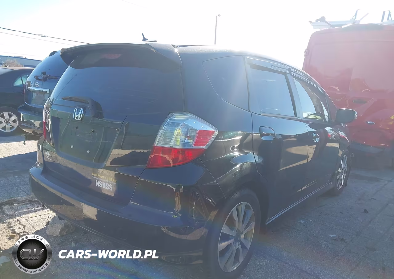 2010 Honda Fit Sport VIN:JHMGE8G42AS015160 - 4