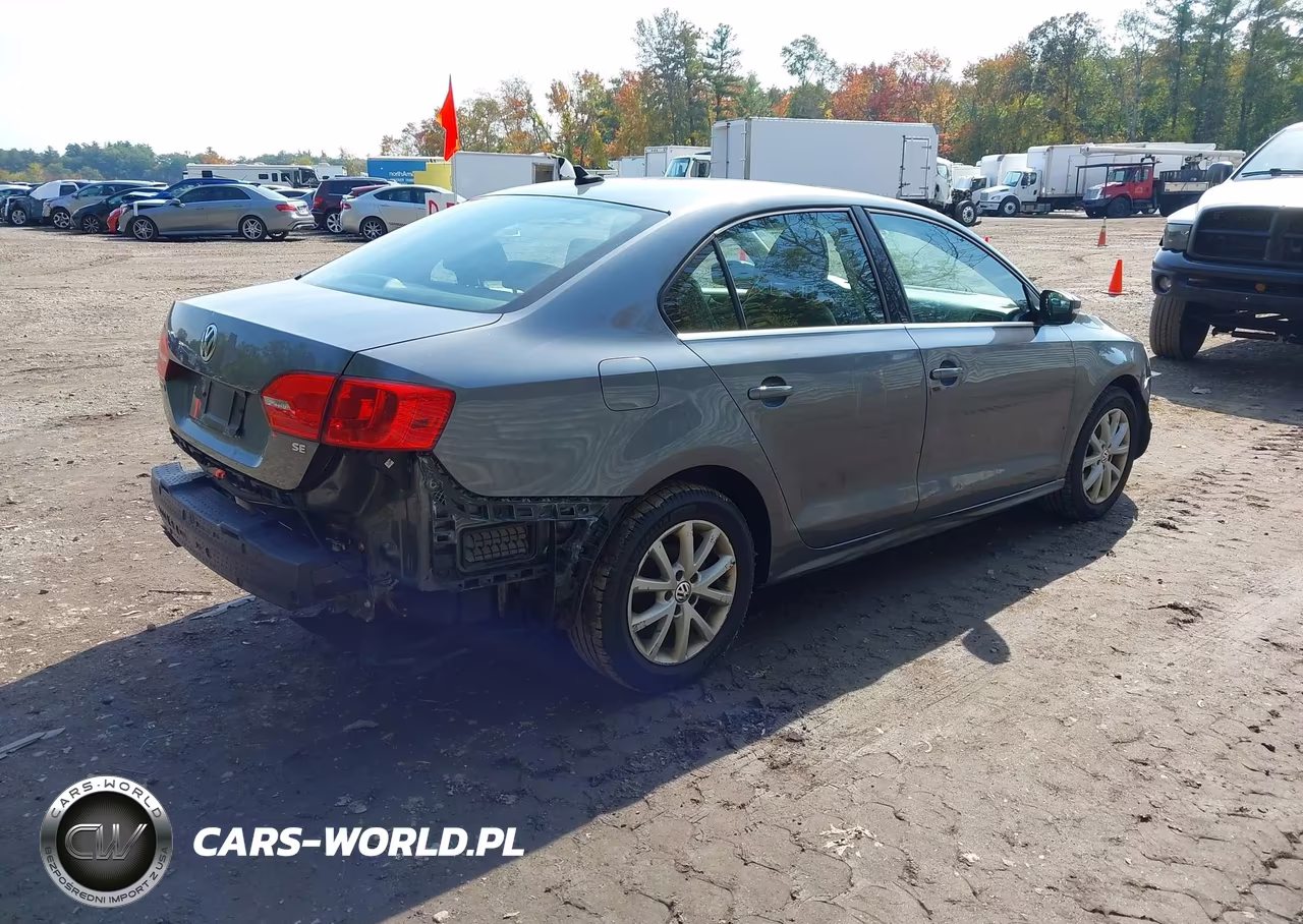 2014 Volkswagen Jetta 1.8T Se VIN:3VWD17AJ8EM409637 - 4