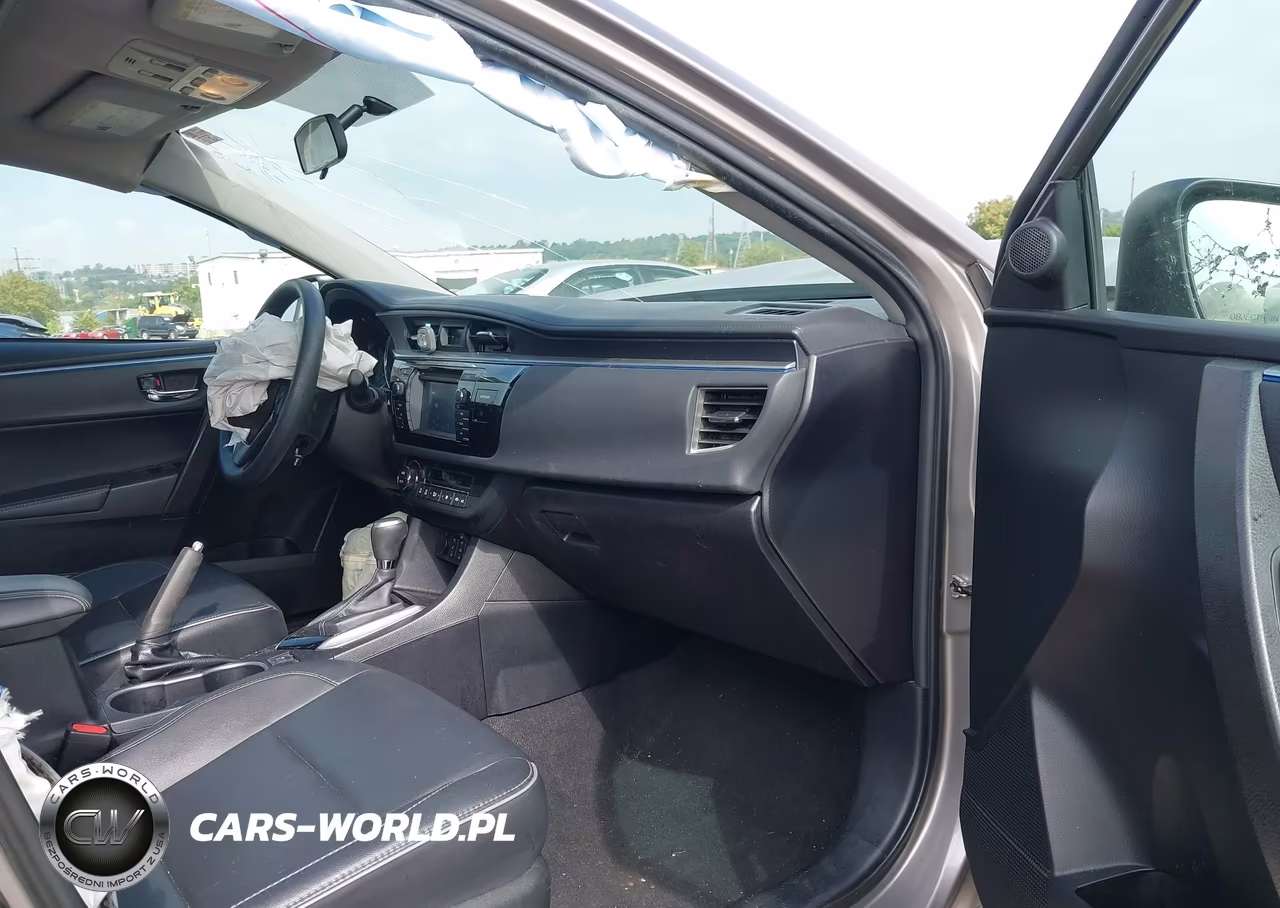 2015 Toyota Corolla Le Premium VIN:2T1BURHE1FC305121 - 5