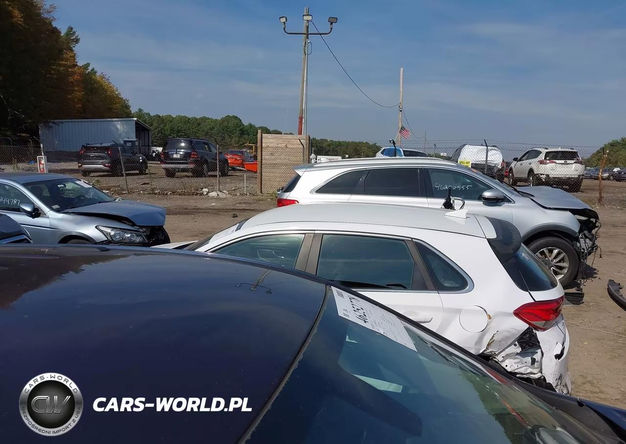 2018 Hyundai Elantra Gt Sport VIN:KMHH55LC3JU077863 - 14
