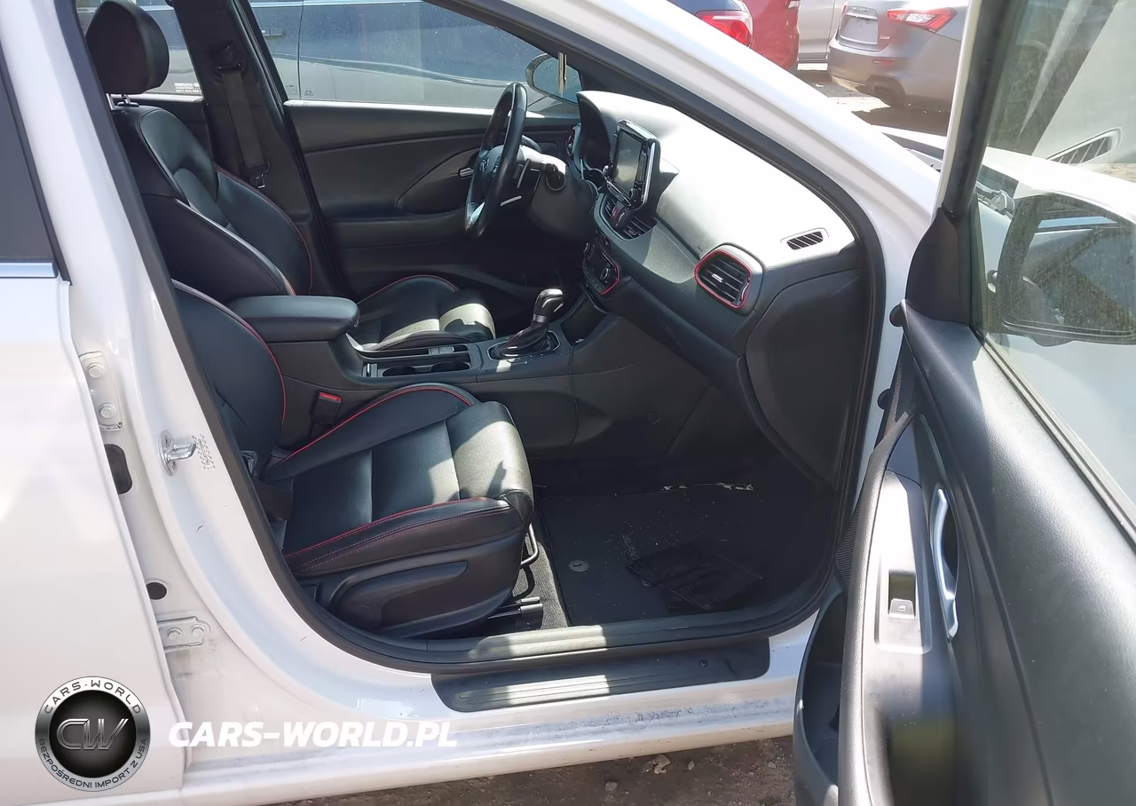 2018 Hyundai Elantra Gt Sport VIN:KMHH55LC3JU077863 - 5