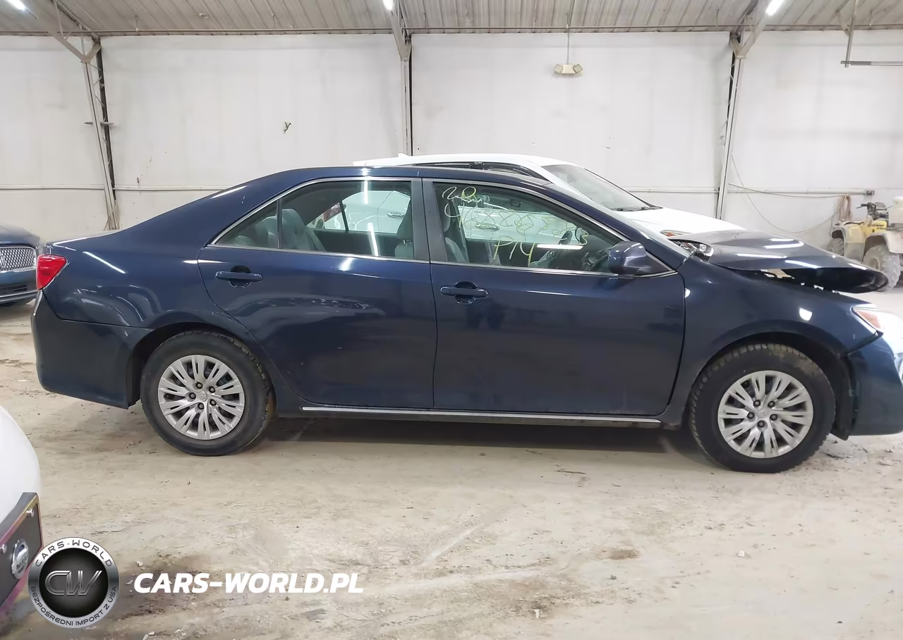 2014 Toyota Camry Le VIN:4T4BF1FK9ER374355 - 13