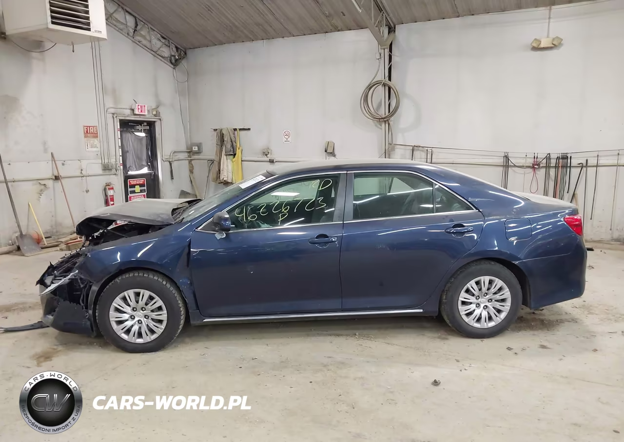 2014 Toyota Camry Le VIN:4T4BF1FK9ER374355 - 14