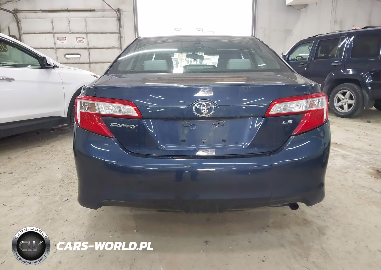 2014 Toyota Camry Le VIN:4T4BF1FK9ER374355 - 16