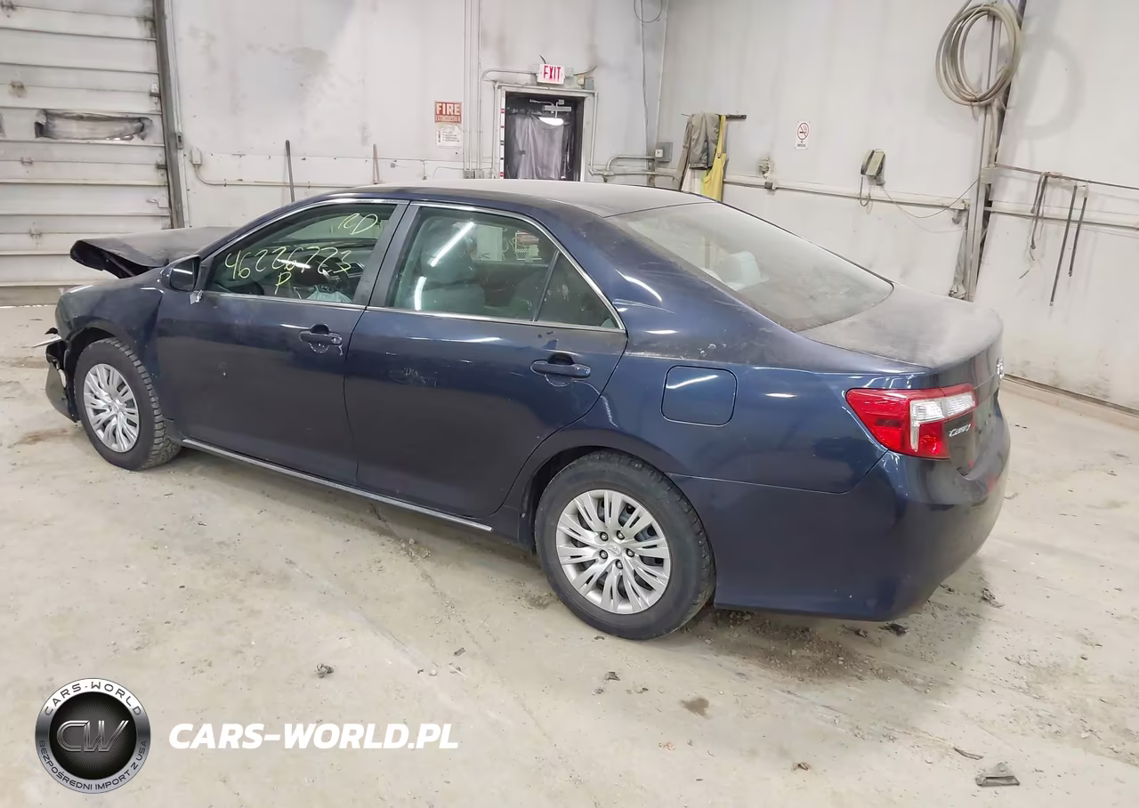 2014 Toyota Camry Le VIN:4T4BF1FK9ER374355 - 3