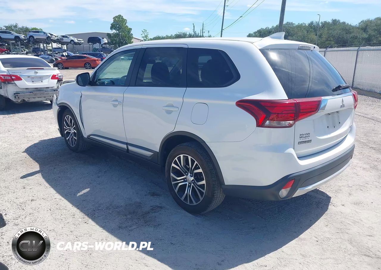 2017 Mitsubishi Outlander Se VIN:JA4AD3A31HZ020651 - 3