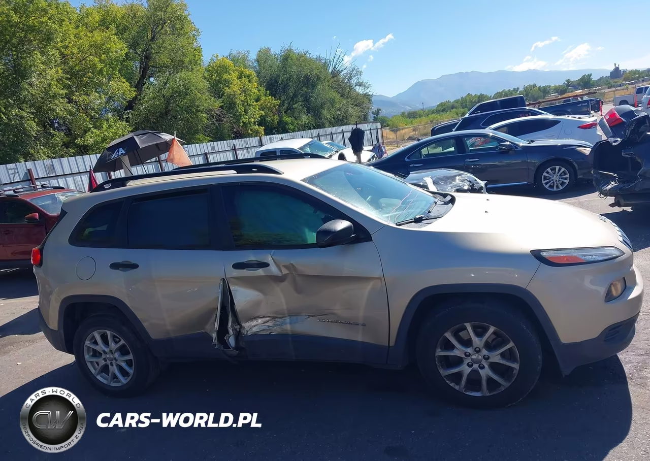 2015 Jeep Cherokee Sport VIN:1C4PJLAB3FW660732 - 13