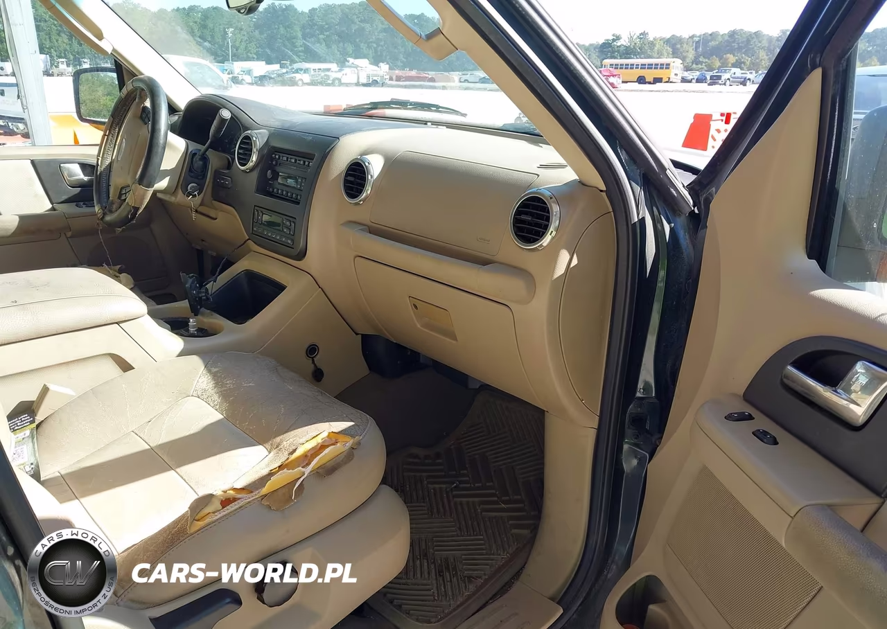 2003 Ford Expedition Eddie Bauer VIN:1FMFU17L33LA75259 - 5