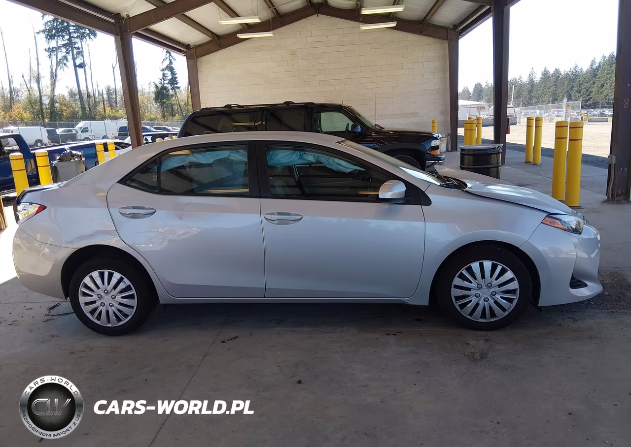 2019 Toyota Corolla Le VIN:2T1BURHE2KC195951 - 13