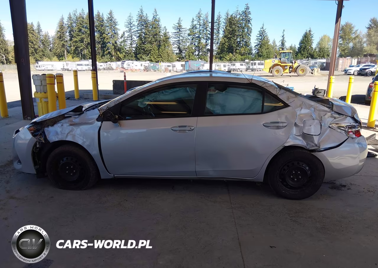 2019 Toyota Corolla Le VIN:2T1BURHE2KC195951 - 14