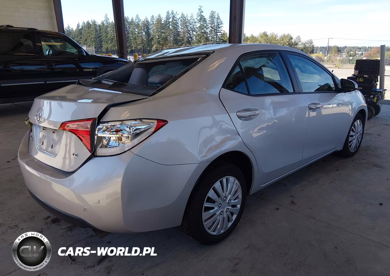 2019 Toyota Corolla Le VIN:2T1BURHE2KC195951 - 4