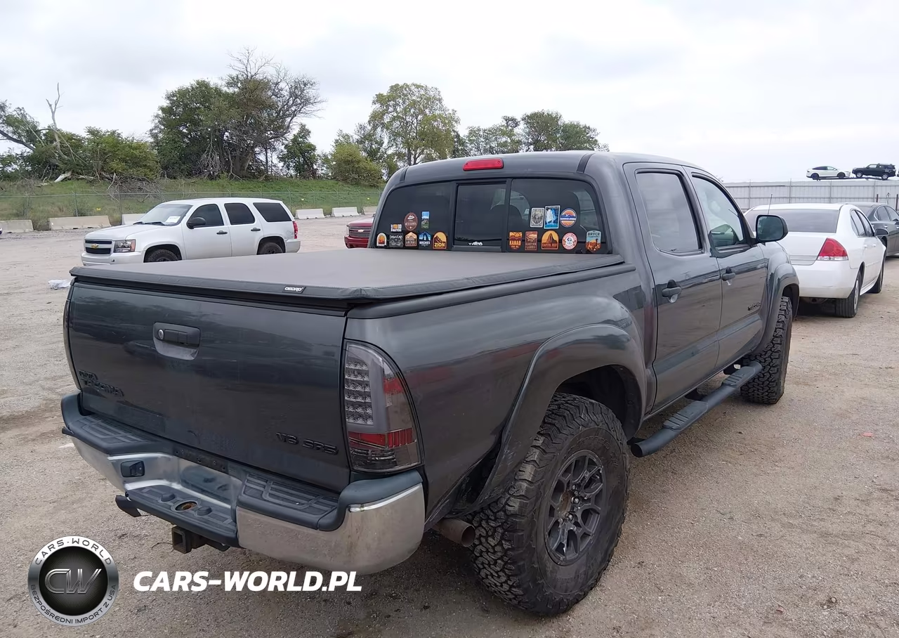 2013 Toyota Tacoma Base V6 VIN:3TMLU4EN4DM133103 - 4