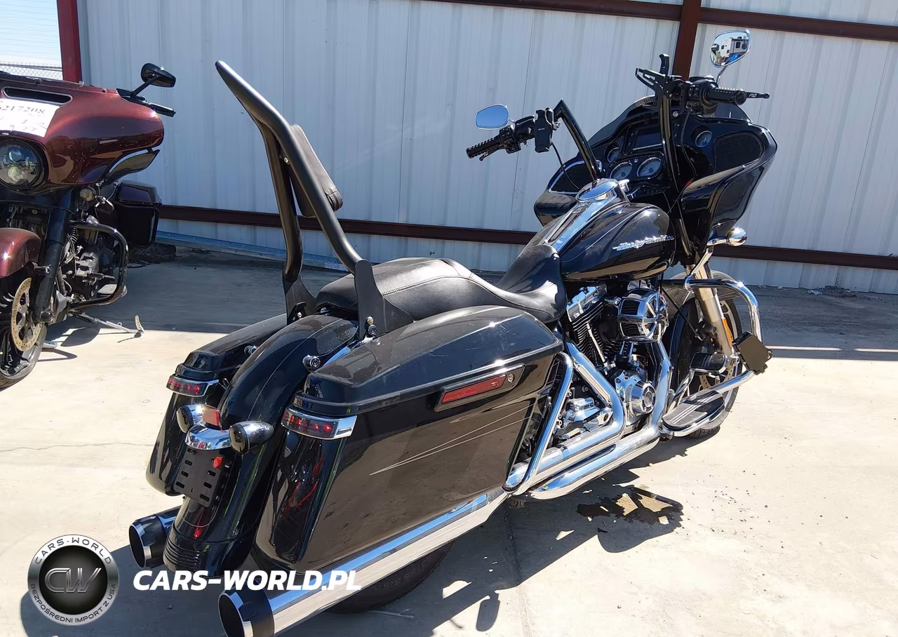 2015 Harley-Davidson Fltrxs Road Glide Special VIN:1HD1KTM10FB623603 - 4