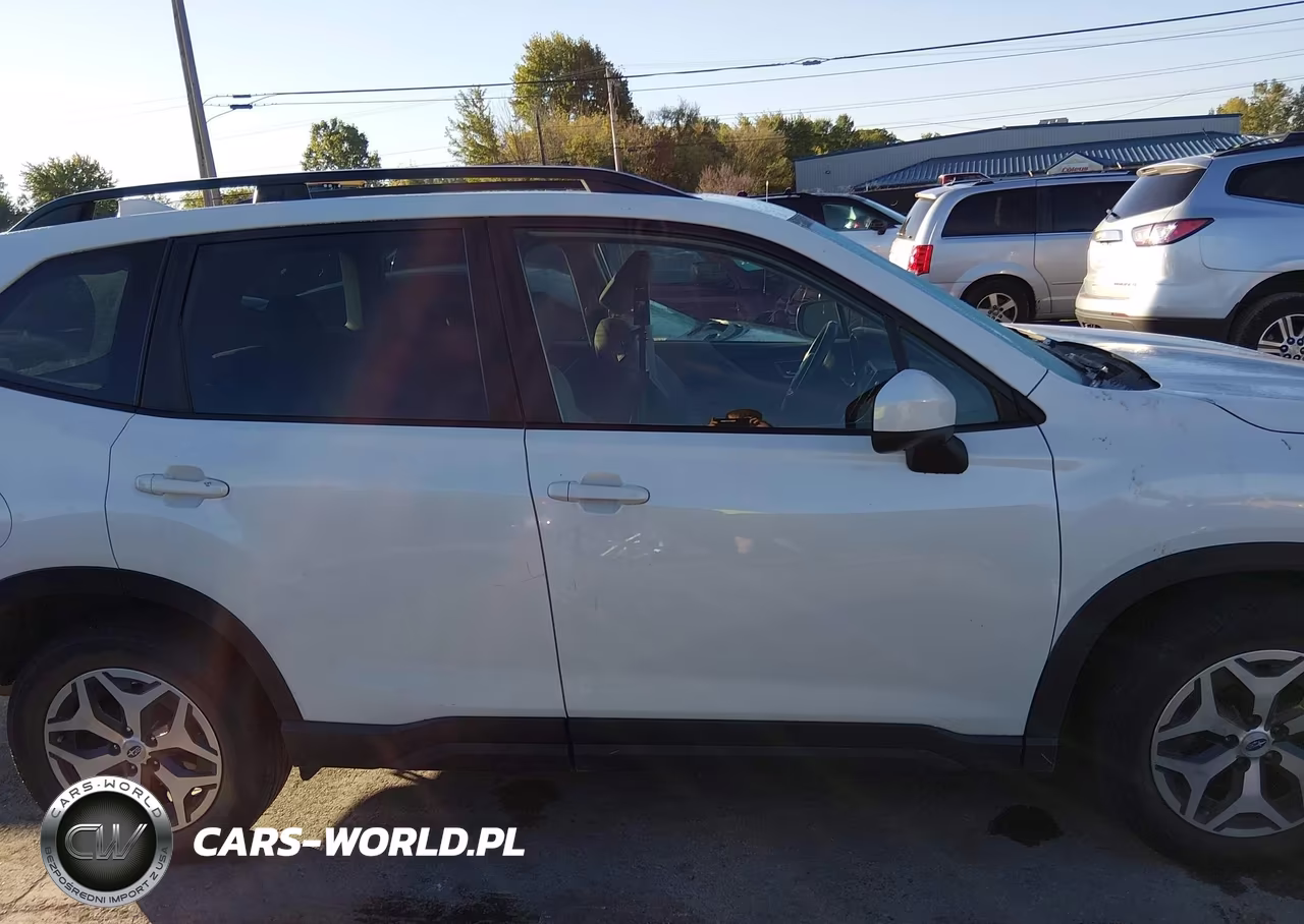 2021 Subaru Forester Premium VIN:JF2SKAJC4MH505713 - 13