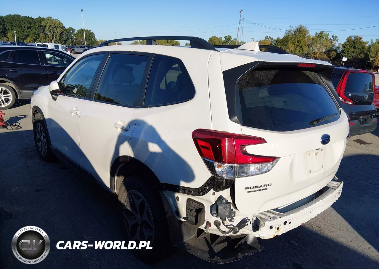 2021 Subaru Forester Premium VIN:JF2SKAJC4MH505713 - 3