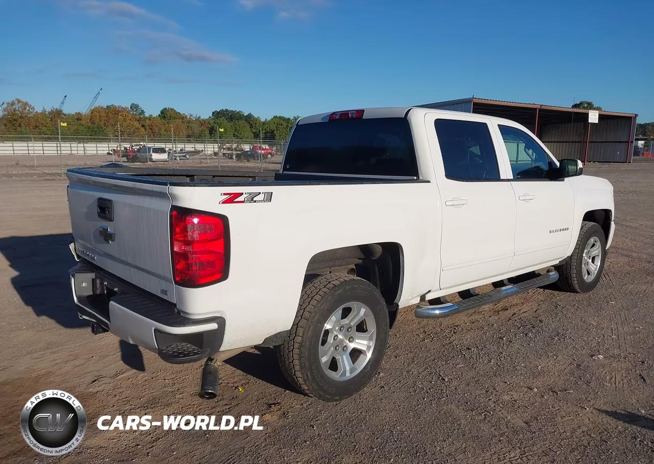 2018 Chevrolet Silverado 1500 2Lt VIN:3GCUKREC7JG556581 - 4