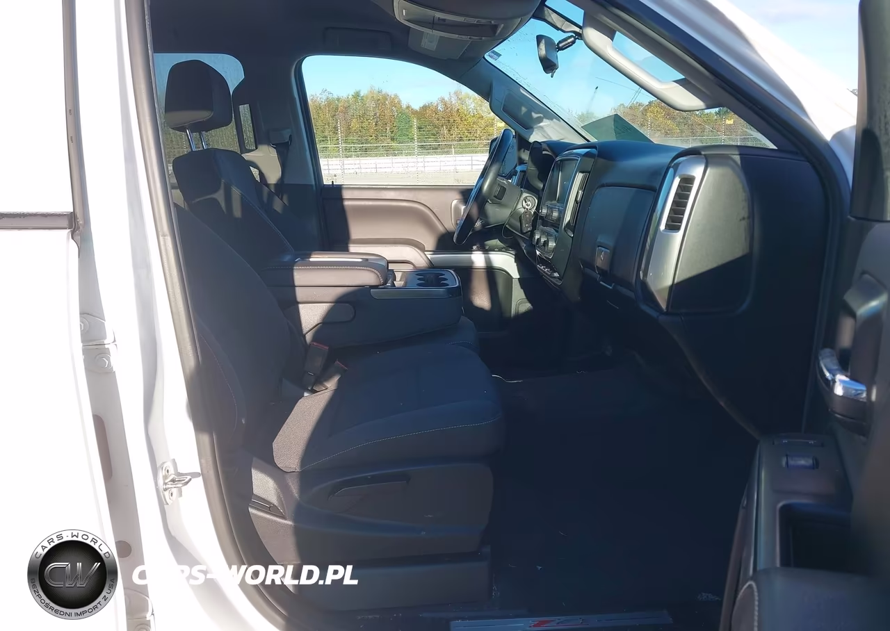 2018 Chevrolet Silverado 1500 2Lt VIN:3GCUKREC7JG556581 - 5