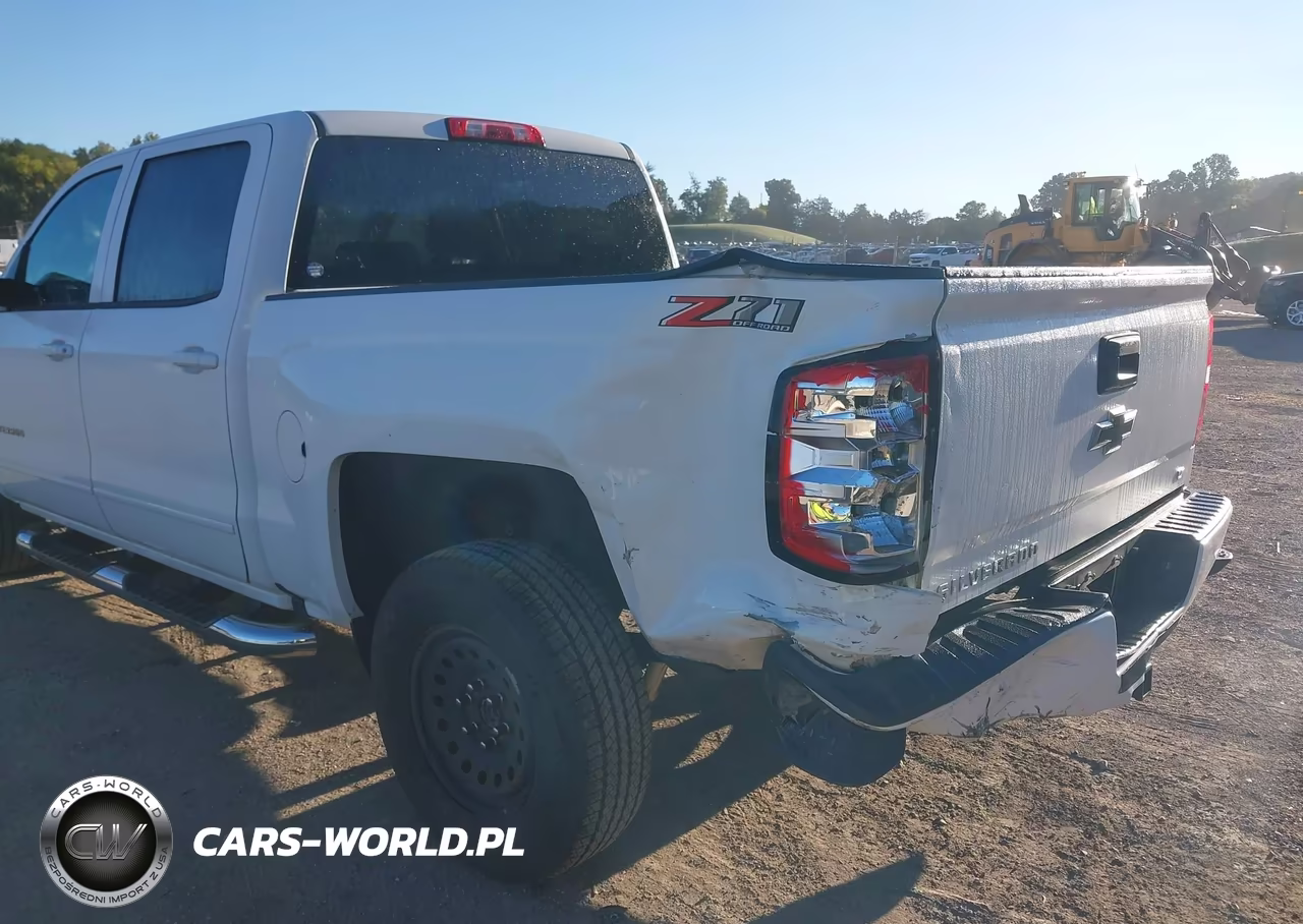 2018 Chevrolet Silverado 1500 2Lt VIN:3GCUKREC7JG556581 - 6